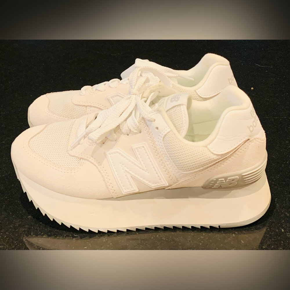 Women’s Nee Balance 574 Reflection Sneakers, Size 8 - Picture 2 of 16